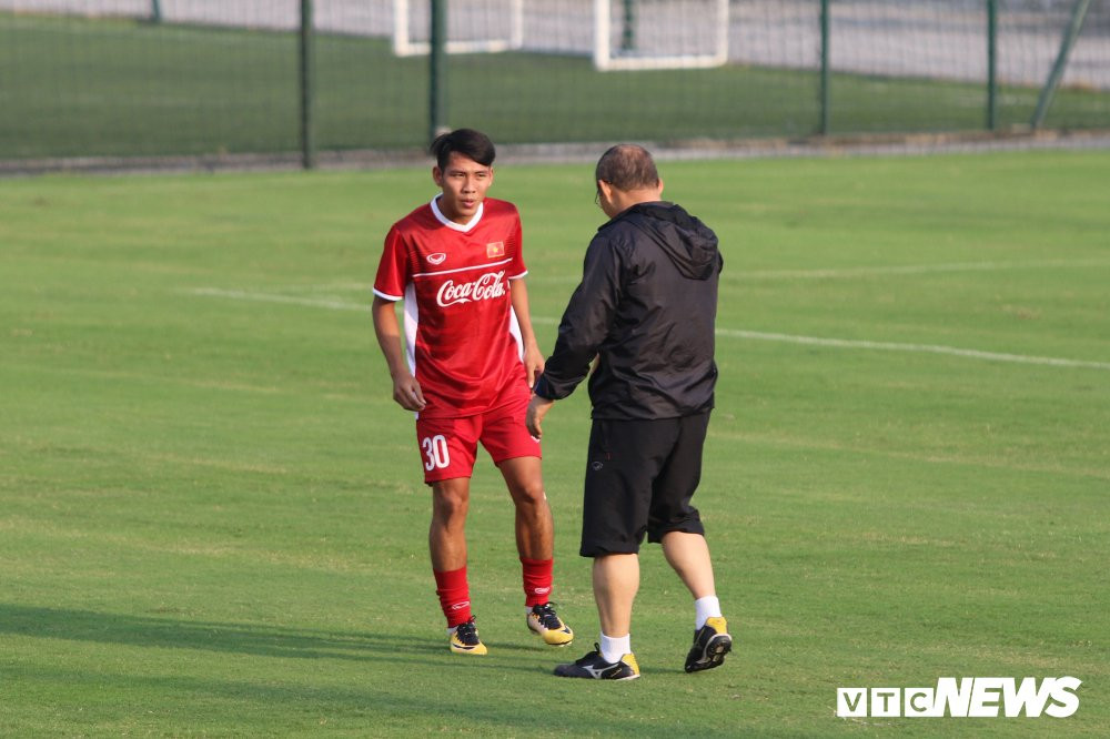Tro ly Lee phu dao rieng Xuan Truong Minh Vuong nhan qua bat ngo (6) 13