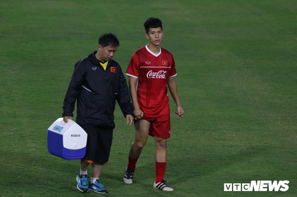 Tro ly Lee phu dao rieng Xuan Truong Minh Vuong nhan qua bat ngo (7) 12