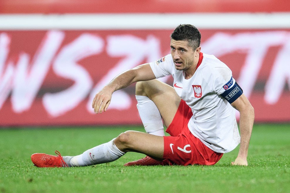 Italia ghi ban ket lieu phu bu gio tien lewandowski xuong hang (3) 3