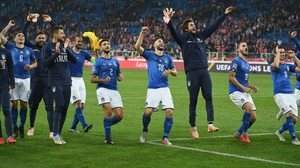 Italia ghi ban ket lieu phu bu gio tien lewandowski xuong hang (9)