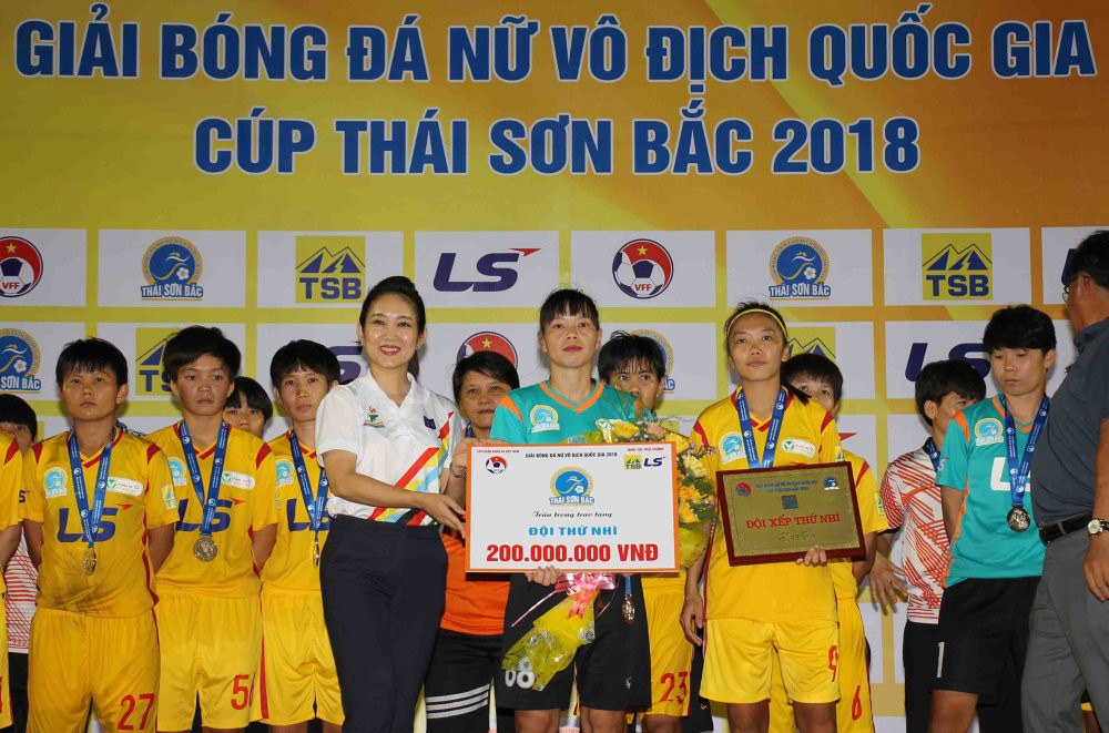 phong phu ha nam lan dau vo dich (7) 7