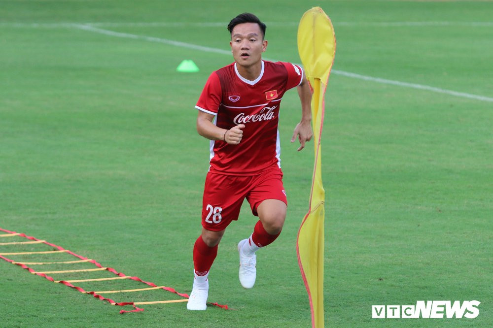 tuyen viet nam deo du tap chay cang minh tap the luc (17) 12