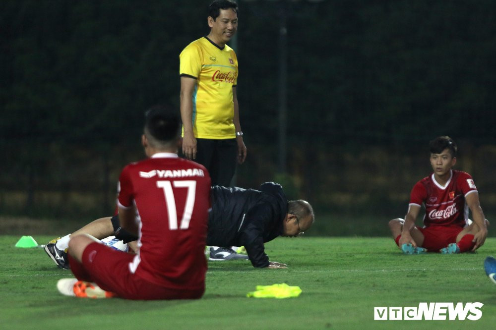 Xuan Truong va dong doi meo mat bo pho sau bai tap hit dat kho nhan (3) 3