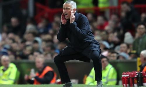 mu va mat trai cua triet ly mourinho 2