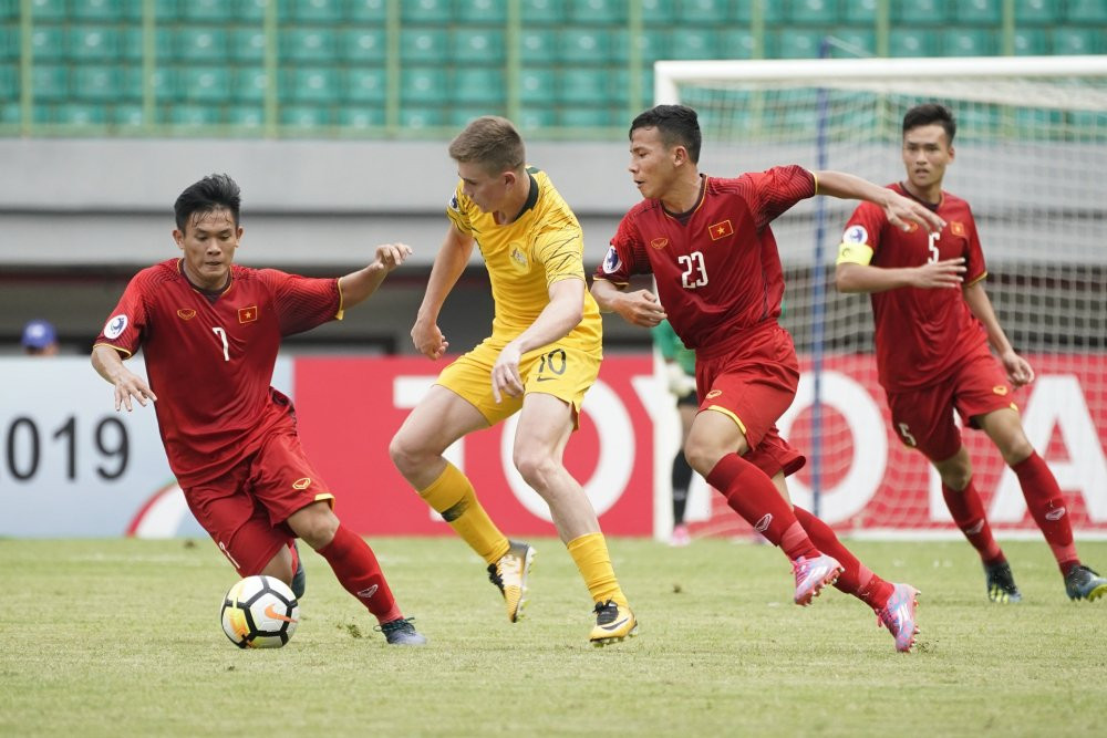hlv hoang anh tuan u19 viet nam no luc het suc bi loai cung khong buong xuoi (2)