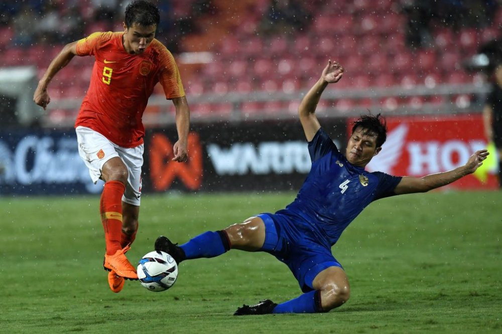 tuyen thai lan trao bang doi truong cho cau thu chua tung du aff cup