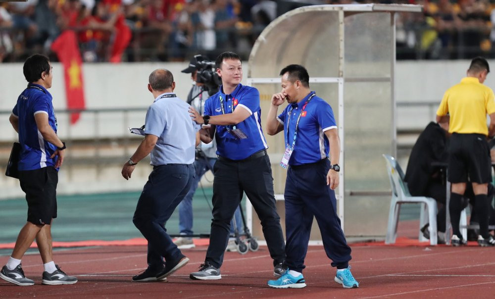 hlv park hang seo noi gian voi trong tai (1) 11