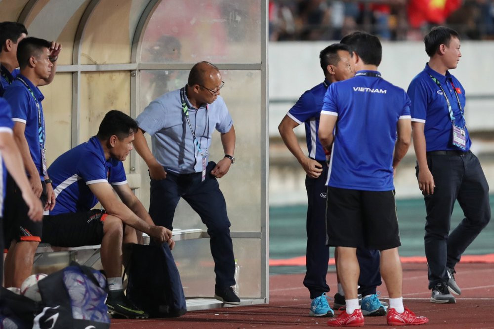 hlv park hang seo noi gian voi trong tai (10) 9