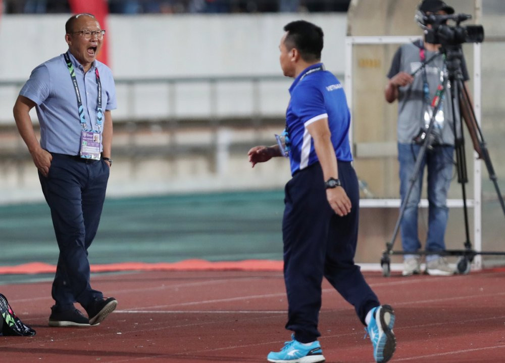 hlv park hang seo noi gian voi trong tai (7) 5