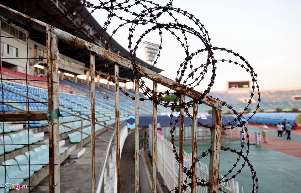 hang rao thep gai san sang bao ve hon 2 ngan cdv viet nam tren san myanmar (5) 5