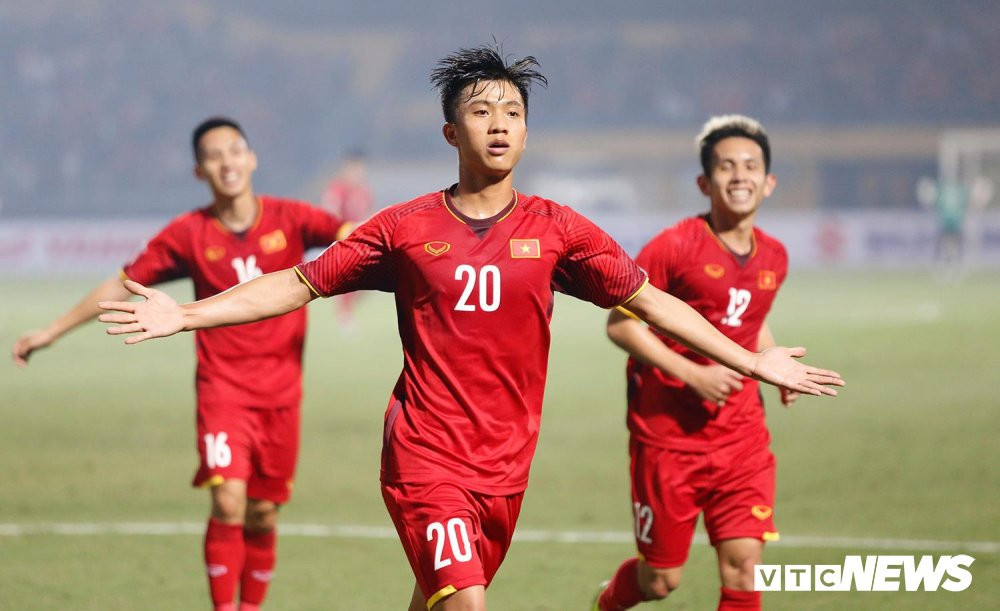 truc tiep aff cup 2018 viet nam vs campuchia (7)