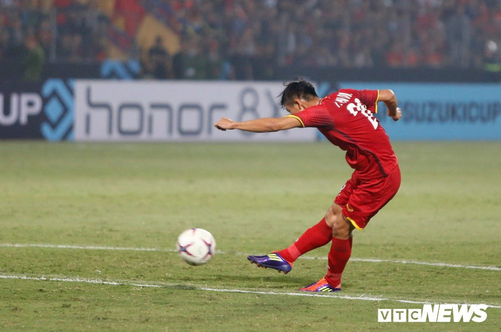 truc tiep aff cup 2018 viet nam vs campuchia (8)