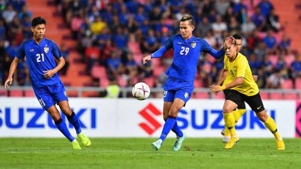 luat ban thang san khach aff cup tuyen viet nam thoai mai thai lan cho voi mung