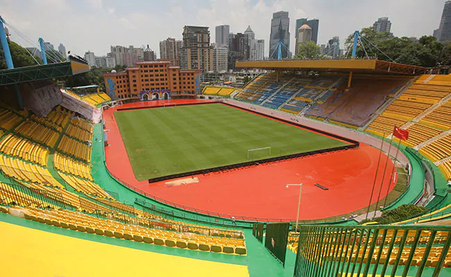 cdv qua khich vuot rao xuong san chia vui, que ngoc hai phan ung bang hanh dong dep (2)