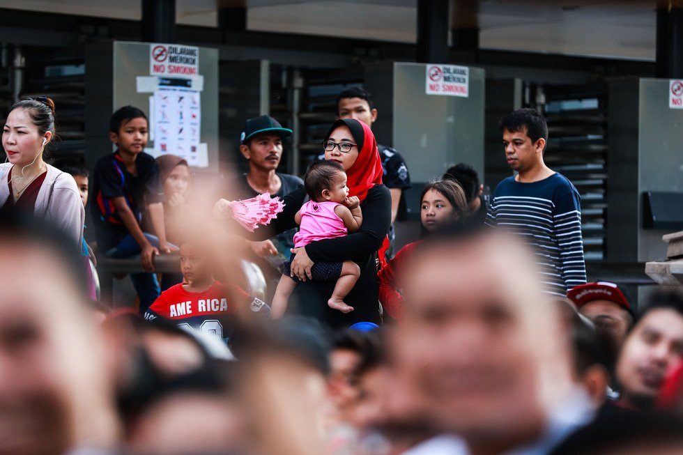 mua ve chung ket aff cup chen lan xo day hon loan ngat xiu (5) 3