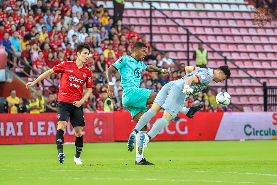 Dang Van Lam Muangthong (2)