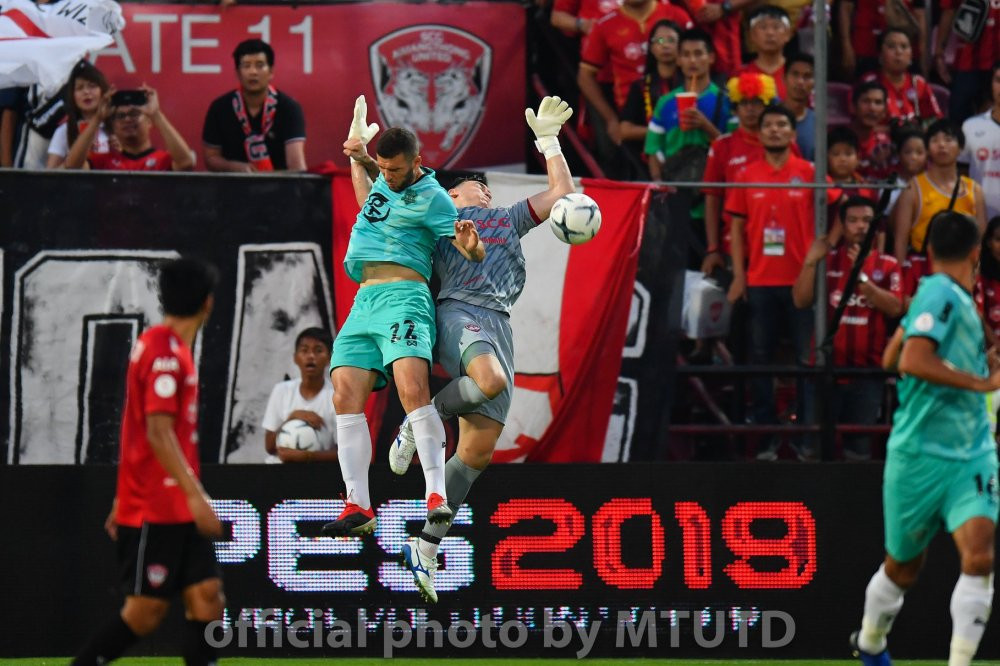 Dang Van Lam Muangthong (8) 3