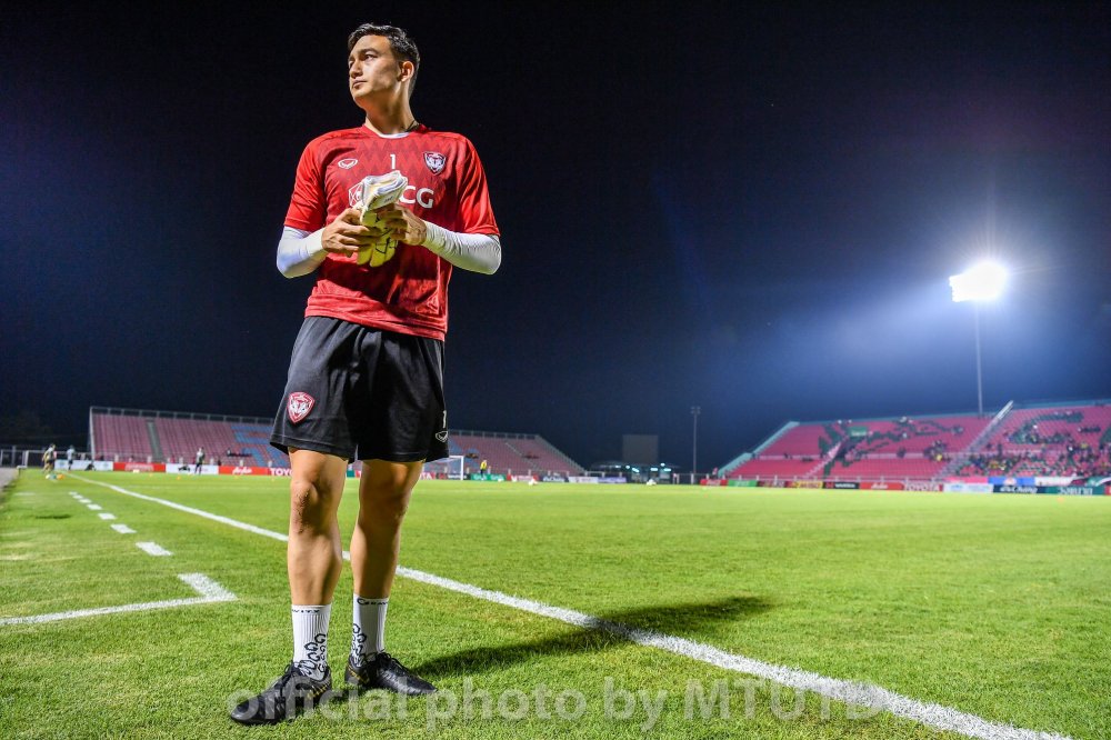 dang van lam muangthong (2)