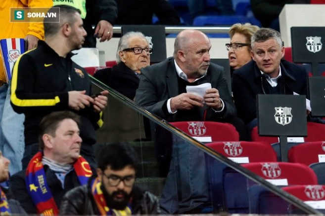 muon danh bai barcelona solskjaer phai tham khao bo doi quyen luc