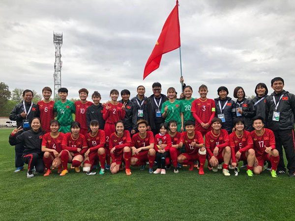 tien mot buoi den gan olympic tuyen nu viet nam nhan thuong 800 trieu dong