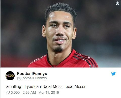 mu thua barca cong dong mang mia mai smalling dam messi chay mau (3)