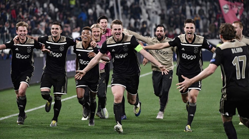 ajax noi toi luyen nhung cau thu can truong 4