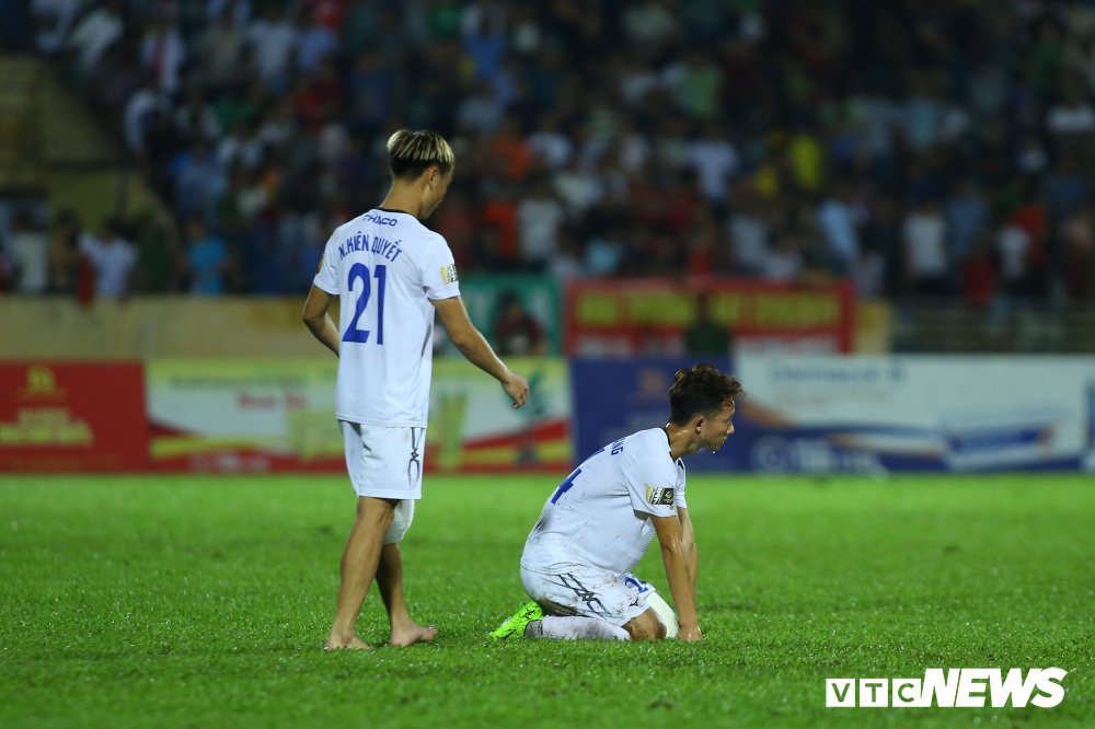van toan nam dinh hagl v-league (5) 4