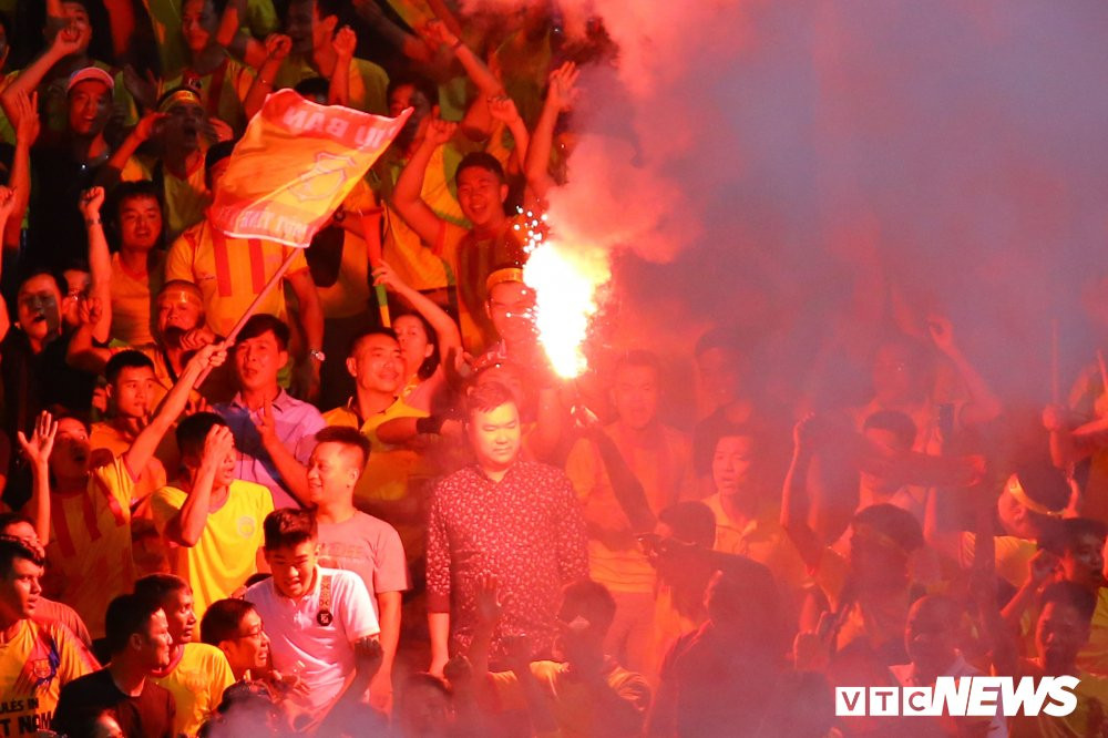 phao sang ha noi fc nam dinh (2)