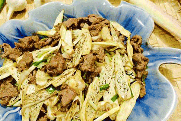 ruoi-xao-cu-nieng-ngon