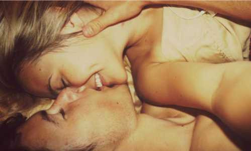 couple-attraction-5113-1480143476