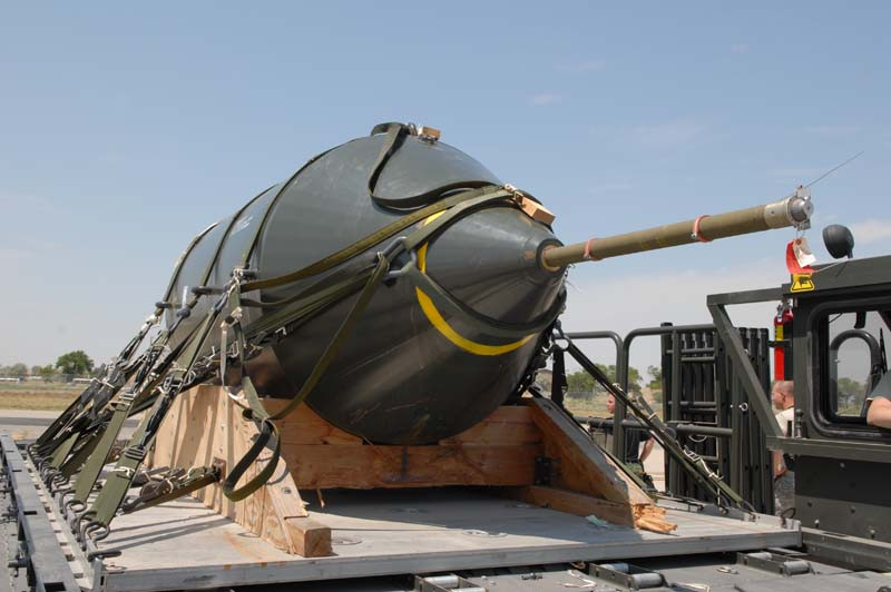 Hinh anh Qua bom khong lo tren nui Chua: Ly ky chuyen xu ly ‘me cua cac loai bom’