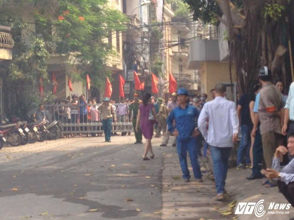 13446391_1778062665758218