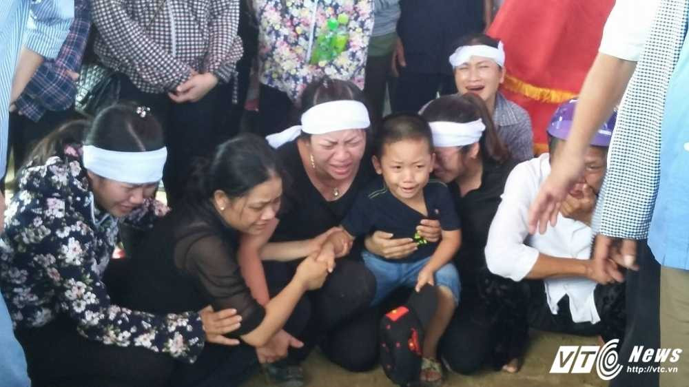 13843477_868029516666435_1264059312_o