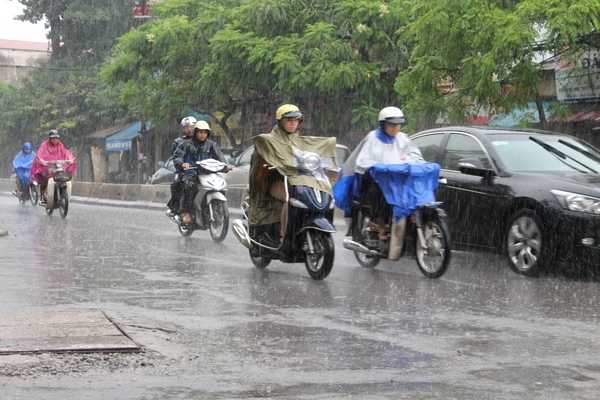 ha-noi-mua-rao-xuat-hien-to-loc-gio-giat-manh1461464838