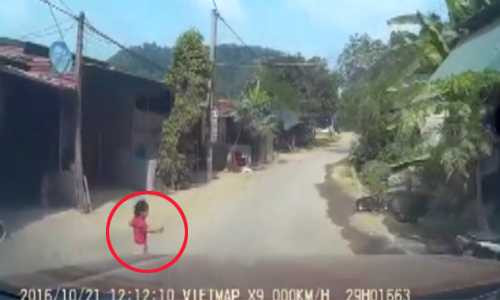 set-top-be-gai-thoat-chet-than-7285-7159-1477098732