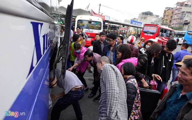 Nguoi dan tro lai Ha Noi, nhieu tuyen duong un tac hinh anh 6