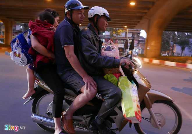 Nguoi dan tro lai Ha Noi, nhieu tuyen duong un tac hinh anh 5