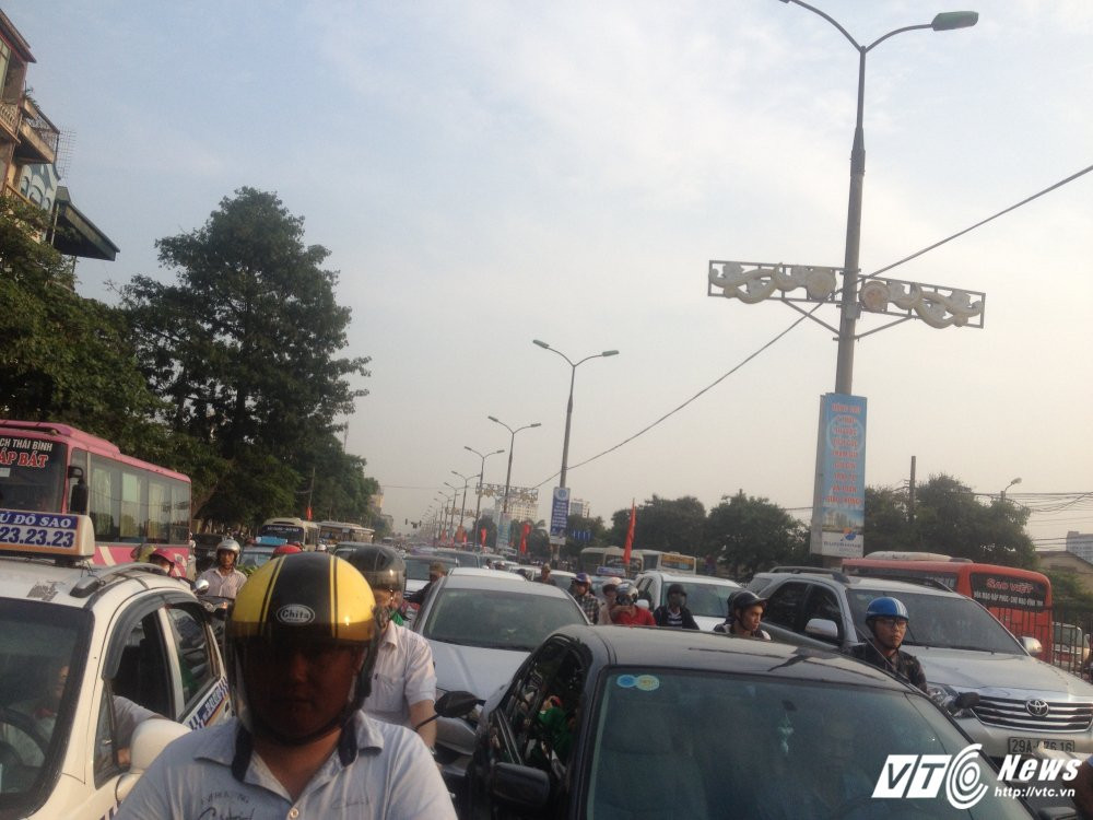 Hinh anh ket xe 30/4 16