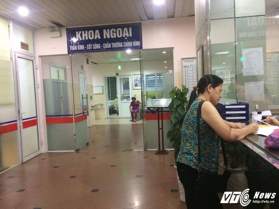 Hinh anh 20 con do truy sat benh nhan dang cap cuu tai benh vien: Phut kinh hoang qua loi ke nhan chung 5