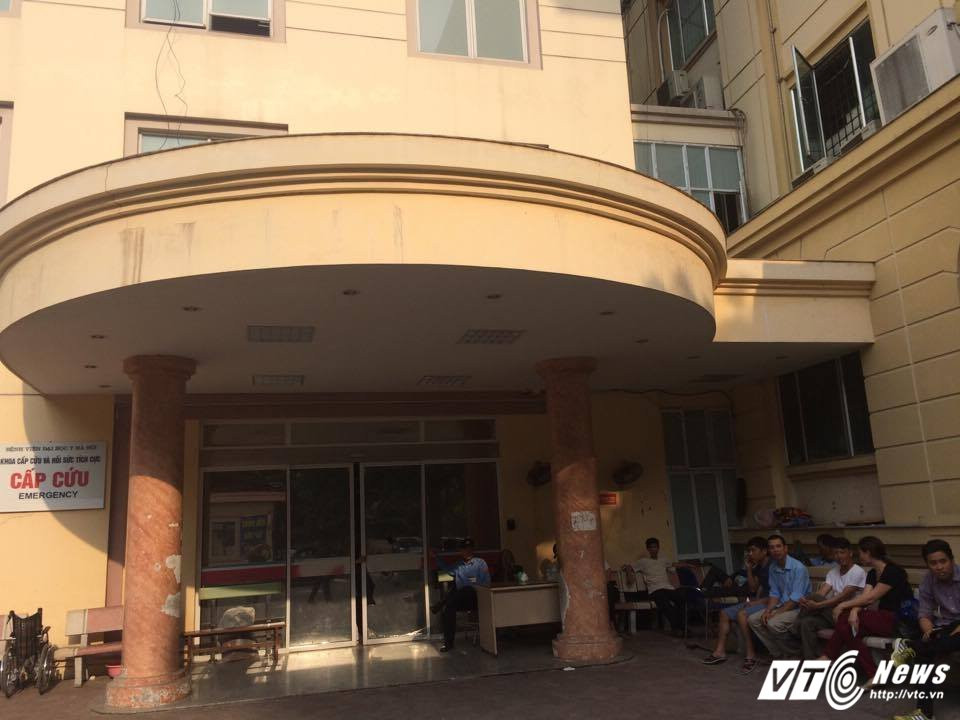 Hinh anh 20 con do truy sat benh nhan dang cap cuu tai benh vien: Phut kinh hoang qua loi ke nhan chung 6