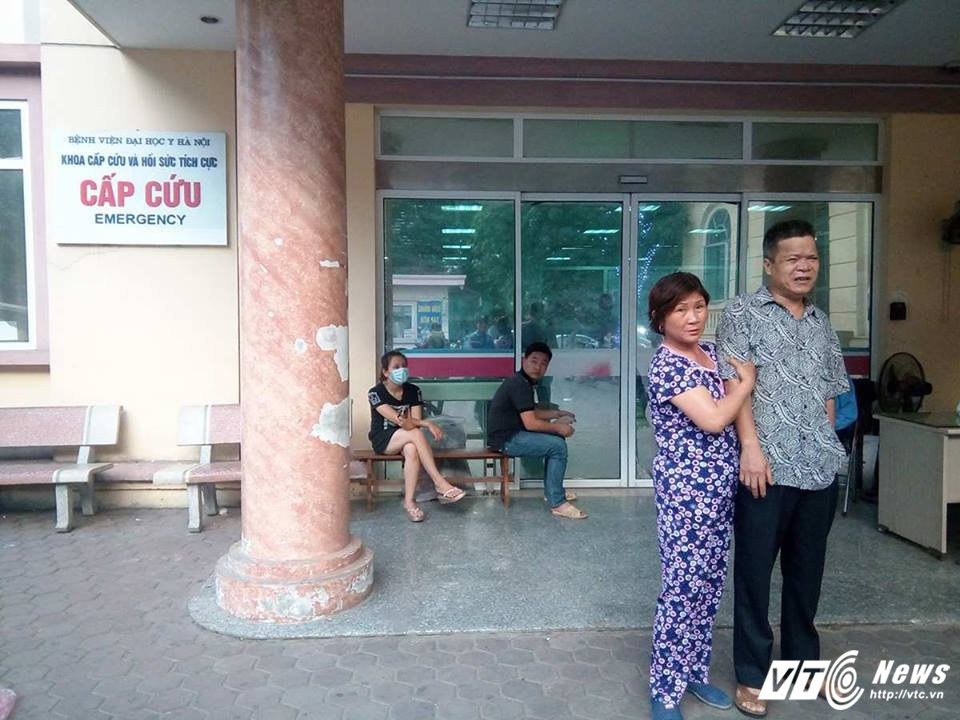 Hinh anh Da bat duoc 5 doi tuong trong nhom con do lao vao vien truy sat benh nhan dang cap cuu