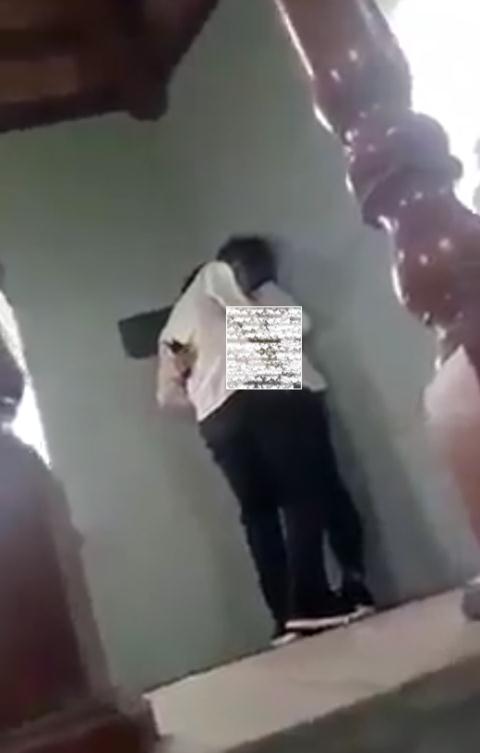 Hinh anh Xac minh clip doi nam nu an ai trong chua gay phan no