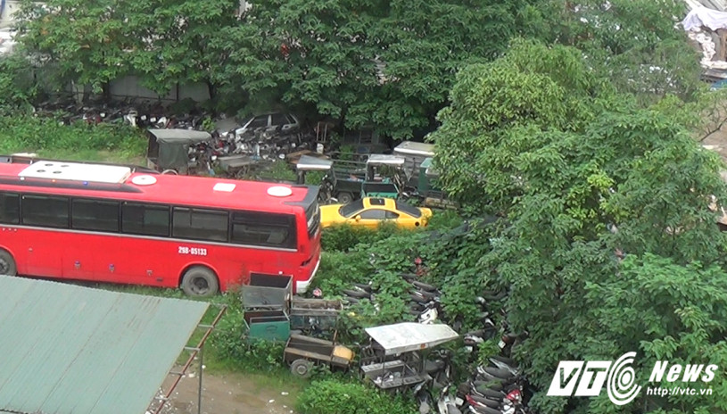 Hinh anh Dan xot xa nhin hang ngan o to,xe may no mua no nang tai Ha Noi 16