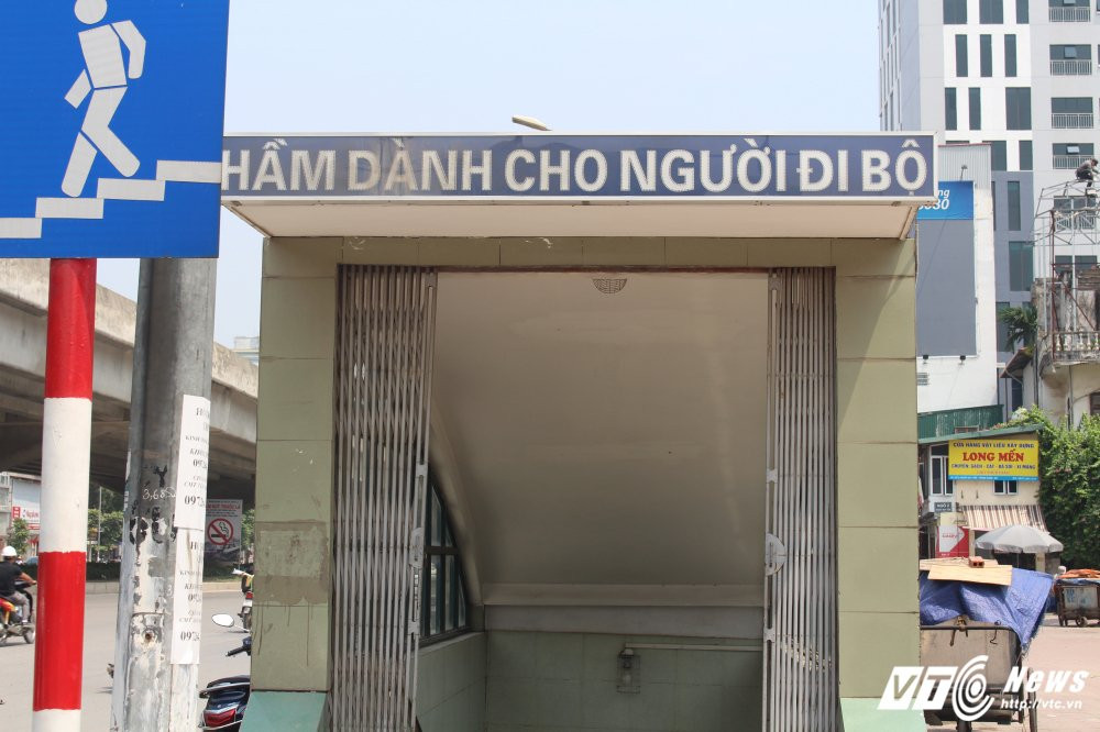 Hinh anh ‘Che’ ham di bo nghin ty mat nhu dieu hoa, dan Thu do cat mat tu than qua duong 20