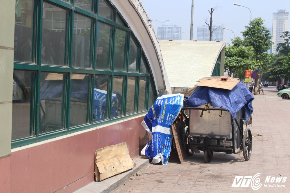 Hinh anh ‘Che’ ham di bo nghin ty mat nhu dieu hoa, dan Thu do cat mat tu than qua duong 20