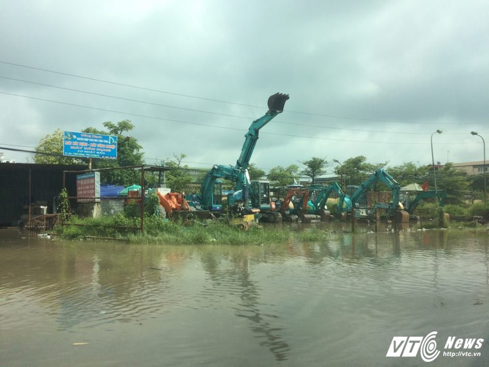 19989169_1404007023052555_1019116128_n 3