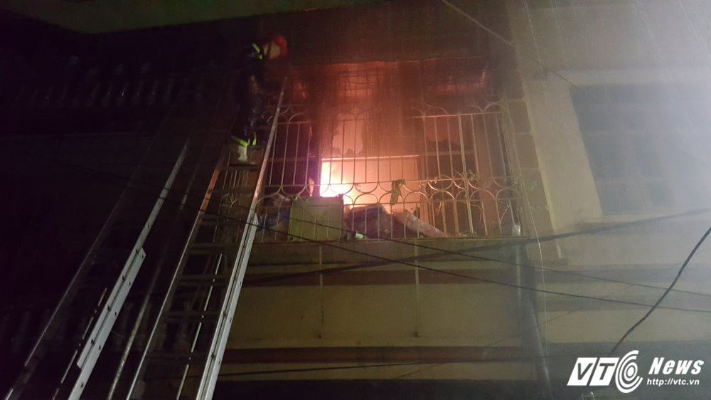 cháy nhà ở phố vọng hà nội