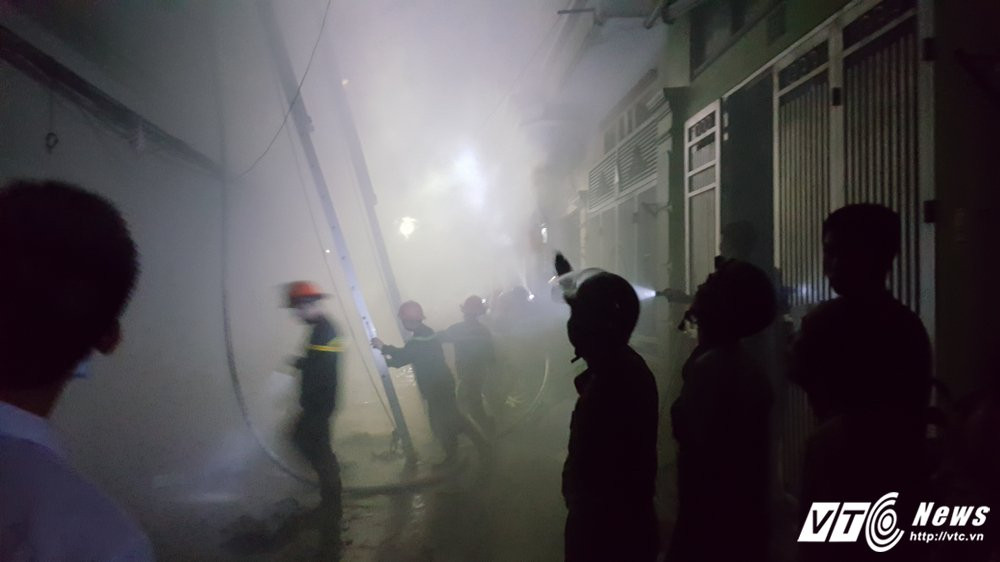 cháy nhà tại phố vọng