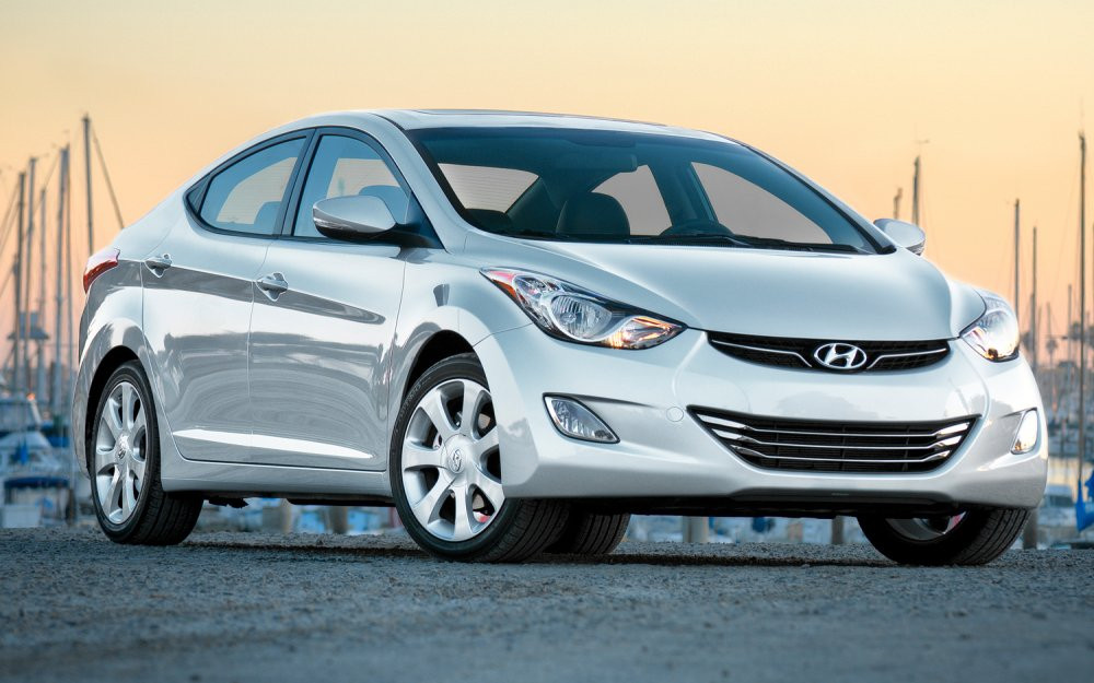 2012-Hyundai-Elantra-front-three-quarters