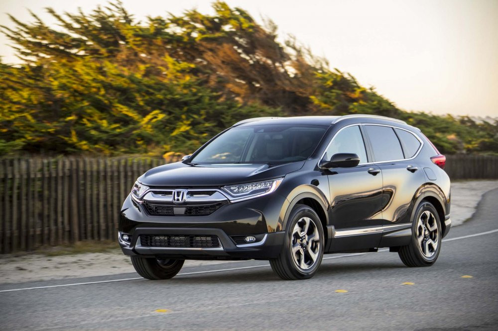 2017-Honda-CR-V-front-three-quarter-3